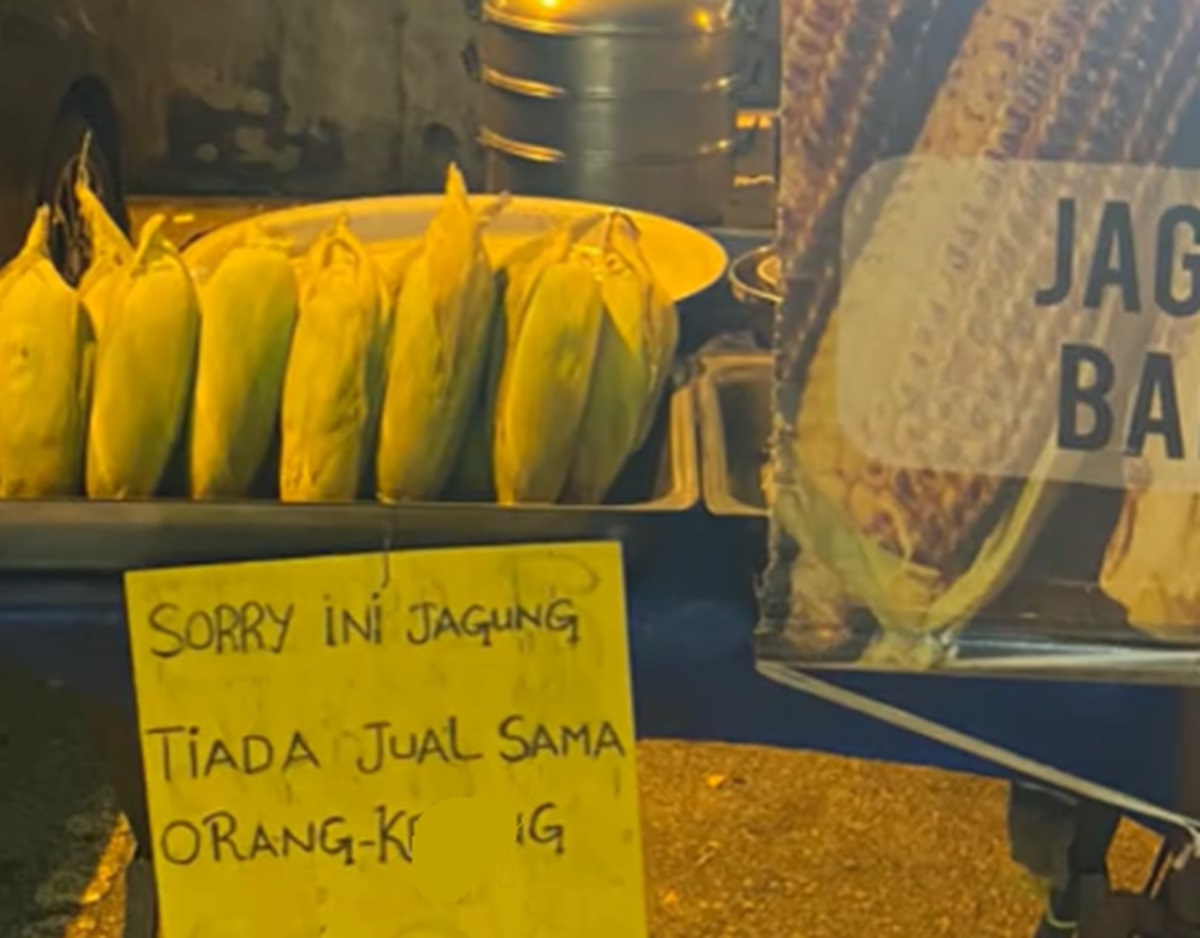 Nik Nazmi kesal gerai jagung bakar pamer notis perkauman