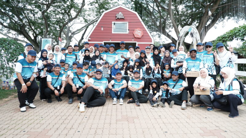 Mahasiswa UUM santuni 23 anak yatim di Farm Fresh Serdang