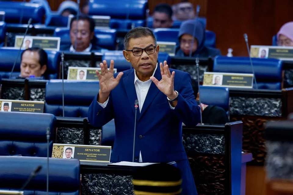 Ibu Zara Qairina isi borang enggan bedah siasat selepas dua kali ditanya pegawai penyiasat
