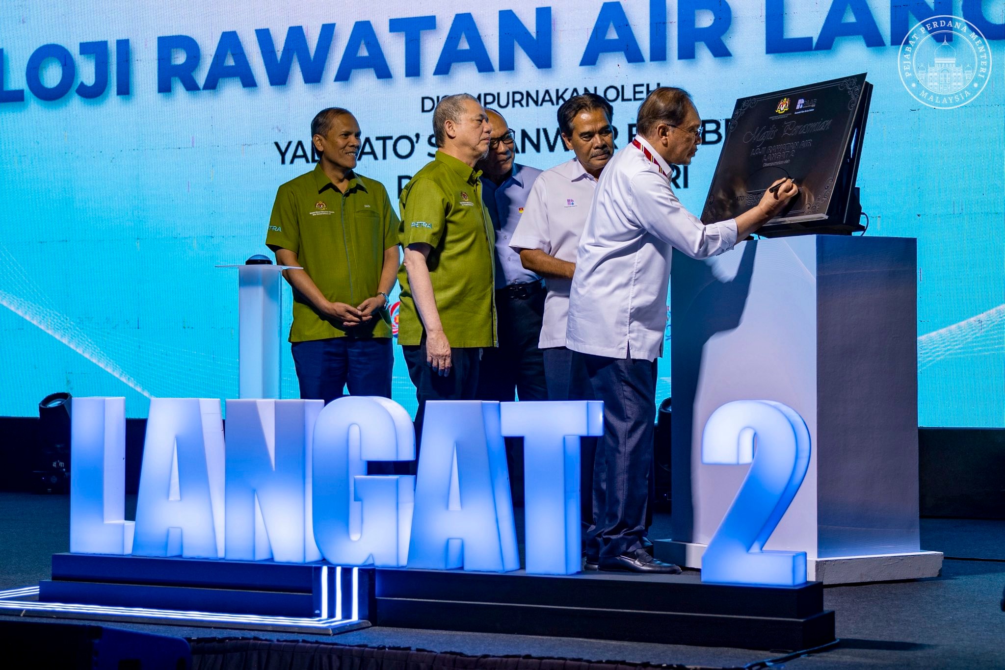 Bekalan air dan tenaga mencukupi, tarik pelabur bertapak di Malaysia – PM Anwar