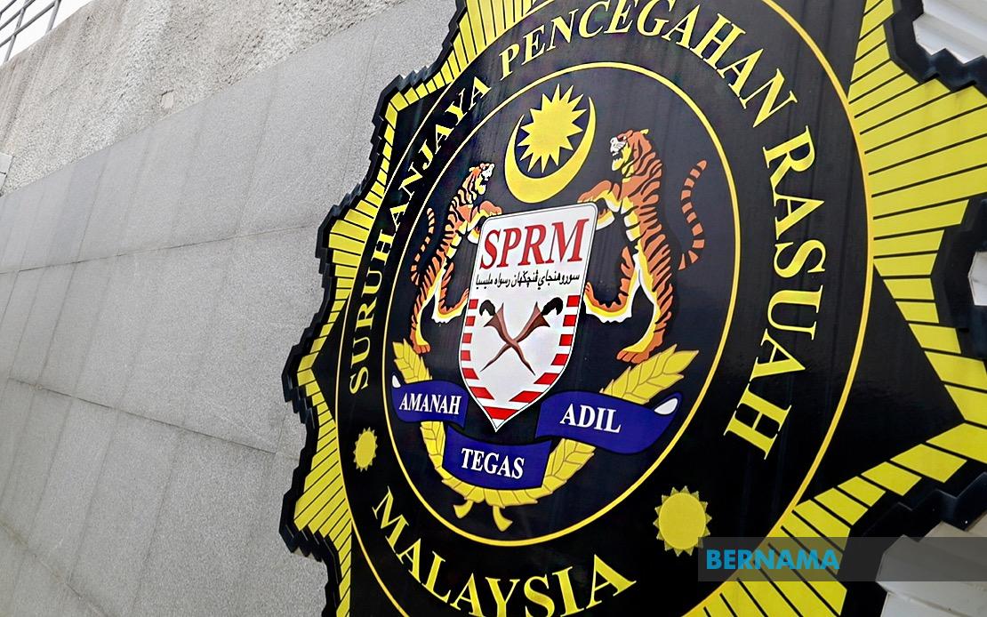 Counter-setting: 2 pegawai Imigresen KLIA ditahan bantu siasatan kes rasuah RM400,000