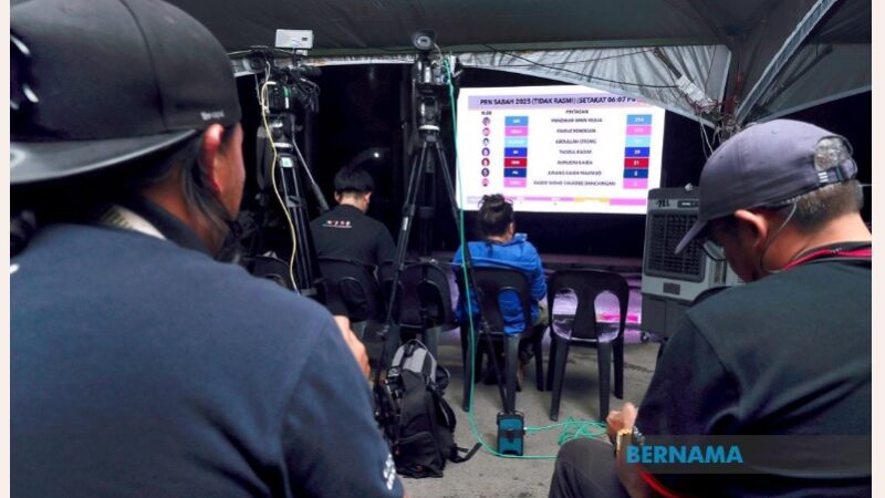 Rundingan bentuk kerajaan negeri Sabah sedang rancak berlangsung