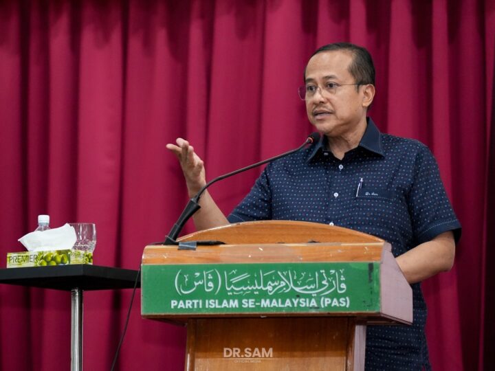 ‘Yang pasti, Muhyiddin pun bukan calon PM’ – Samsuri