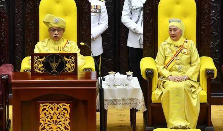 Kerajaan Persekutuan kekal iktiraf Tunku Muhriz sebagai Yang di-Pertuan Besar Negeri Sembilan – Anwar