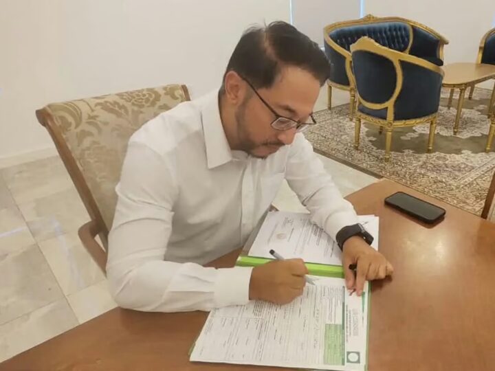 “PAS kini tempat orang Islam/Melayu berteduh,” kata Isham Jalil selepas mohon sertai PAS