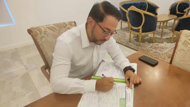 “PAS kini tempat orang Islam/Melayu berteduh,” kata Isham Jalil selepas mohon sertai PAS