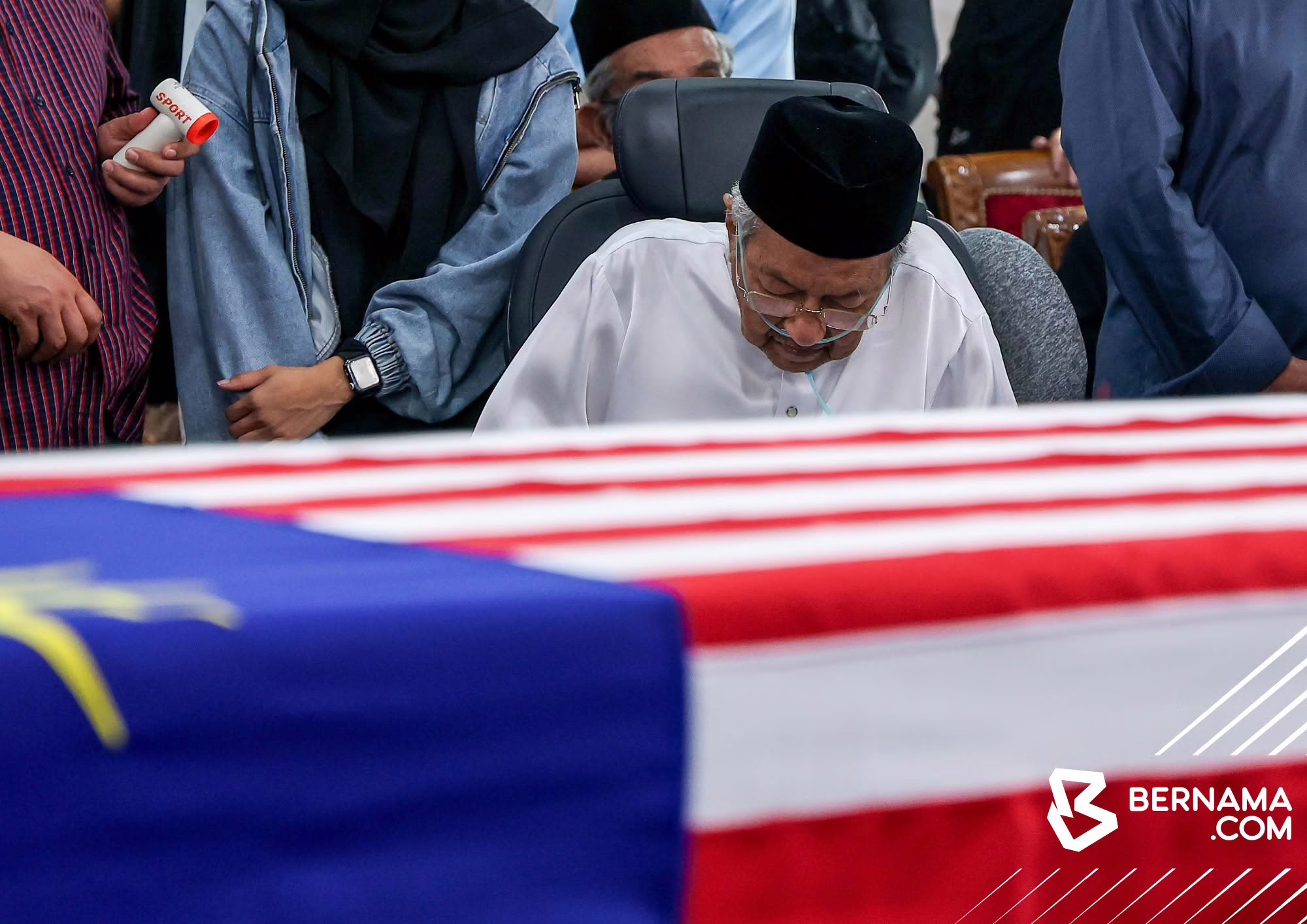 Dr Hasmah selamat disemadikan di Pusara Negara, Putrajaya