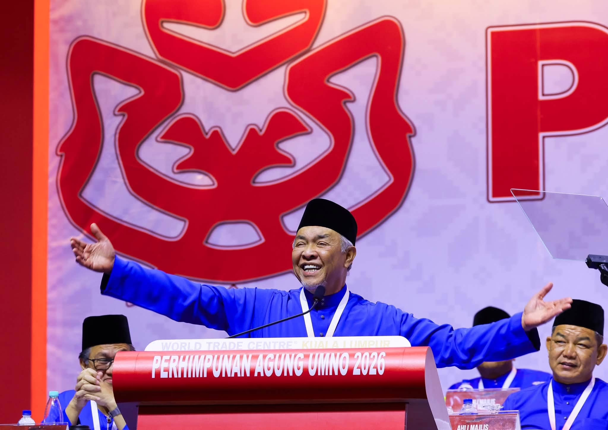 Zahid cabar PH singkir BN dari kerajaan: “Anwar dapat jadi PM sebab UMNO”